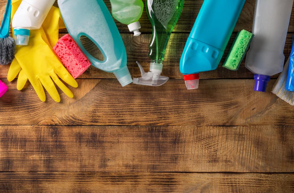 8 Important Supplies for Move In/Out Cleaning