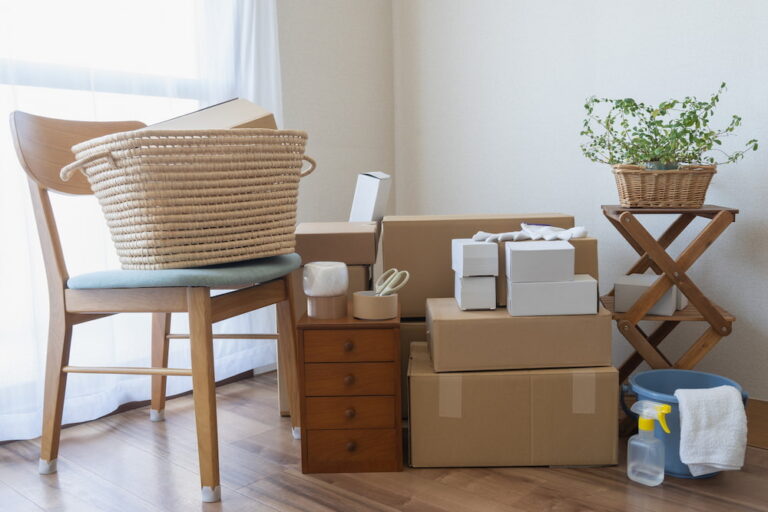 What are the advantages of outsourcing move-out cleaning